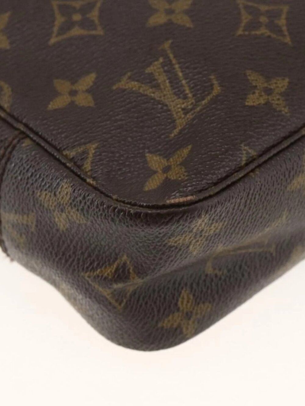 LOUIS VUITTON Monogram Trousse Toilette 23 Clutch Bag - Picture 10 of 16